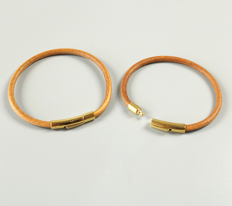 Velmoro Minimalist Genuine Leather Bracelet – Personalized Leather Wristband with Gold-Tone Clasp