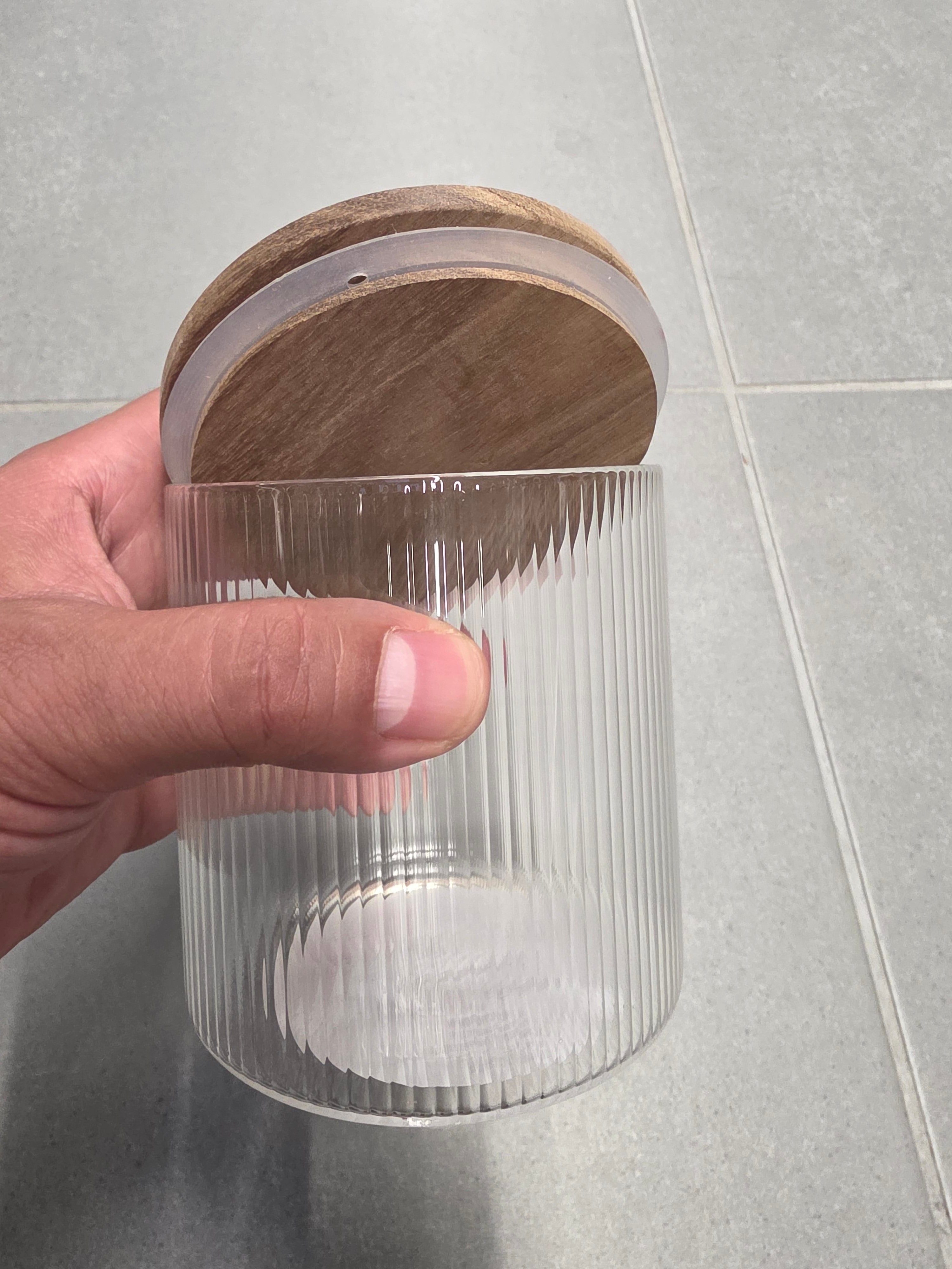 Set of 2 Glass Storage Jars 600ml with Acacia Lid